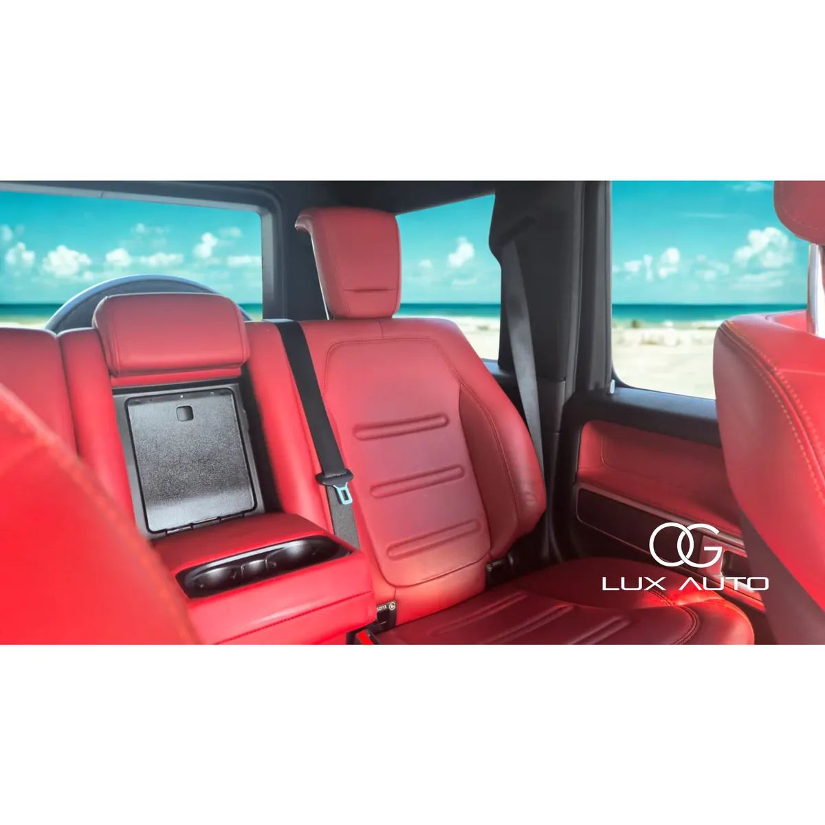 Mercedes-Benz G-Wagon, dashboard and cockpit