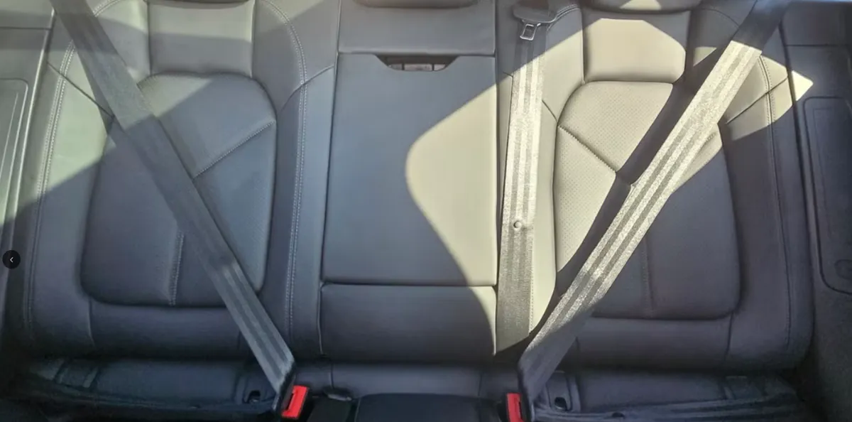 Porsche Macan S - interior