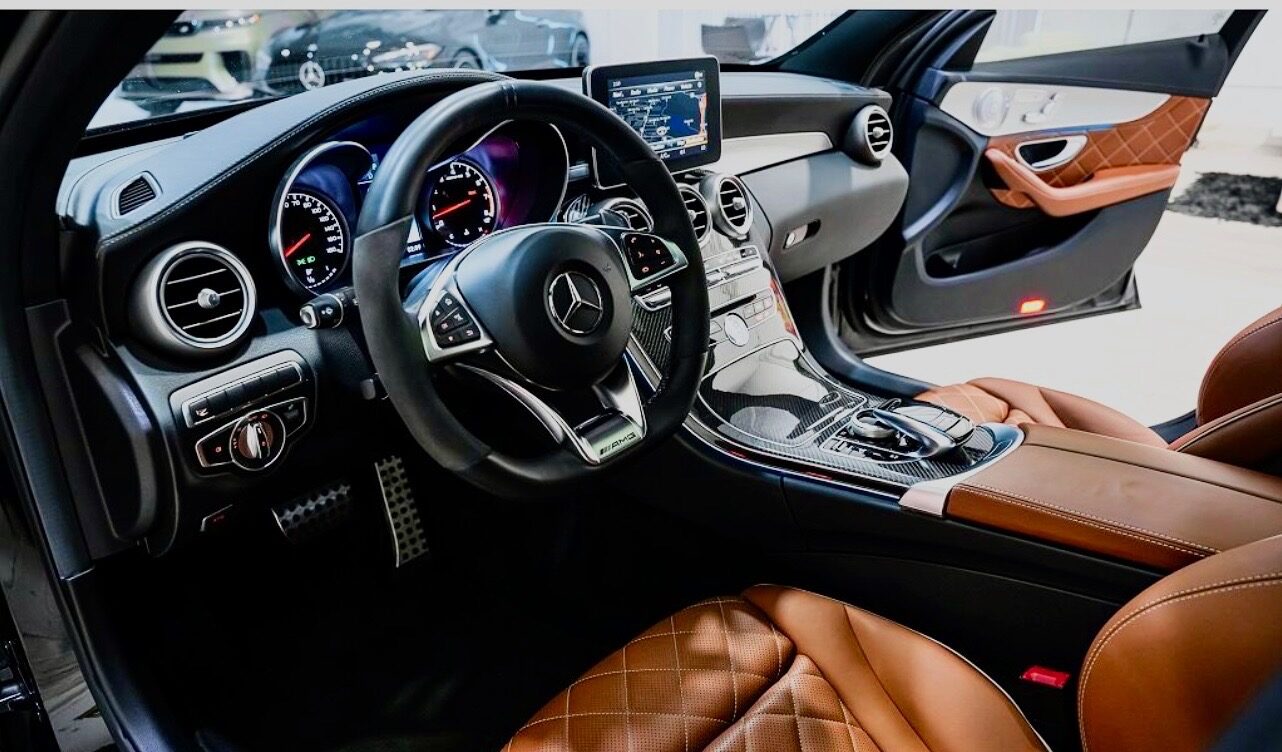 2018 Mercedes-Benz C43 AMG - front seats and AMG steering wheel