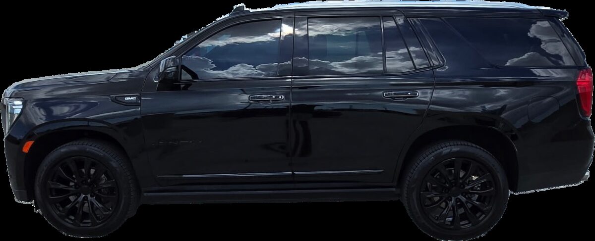 2021 GMC Yukon Denali, black